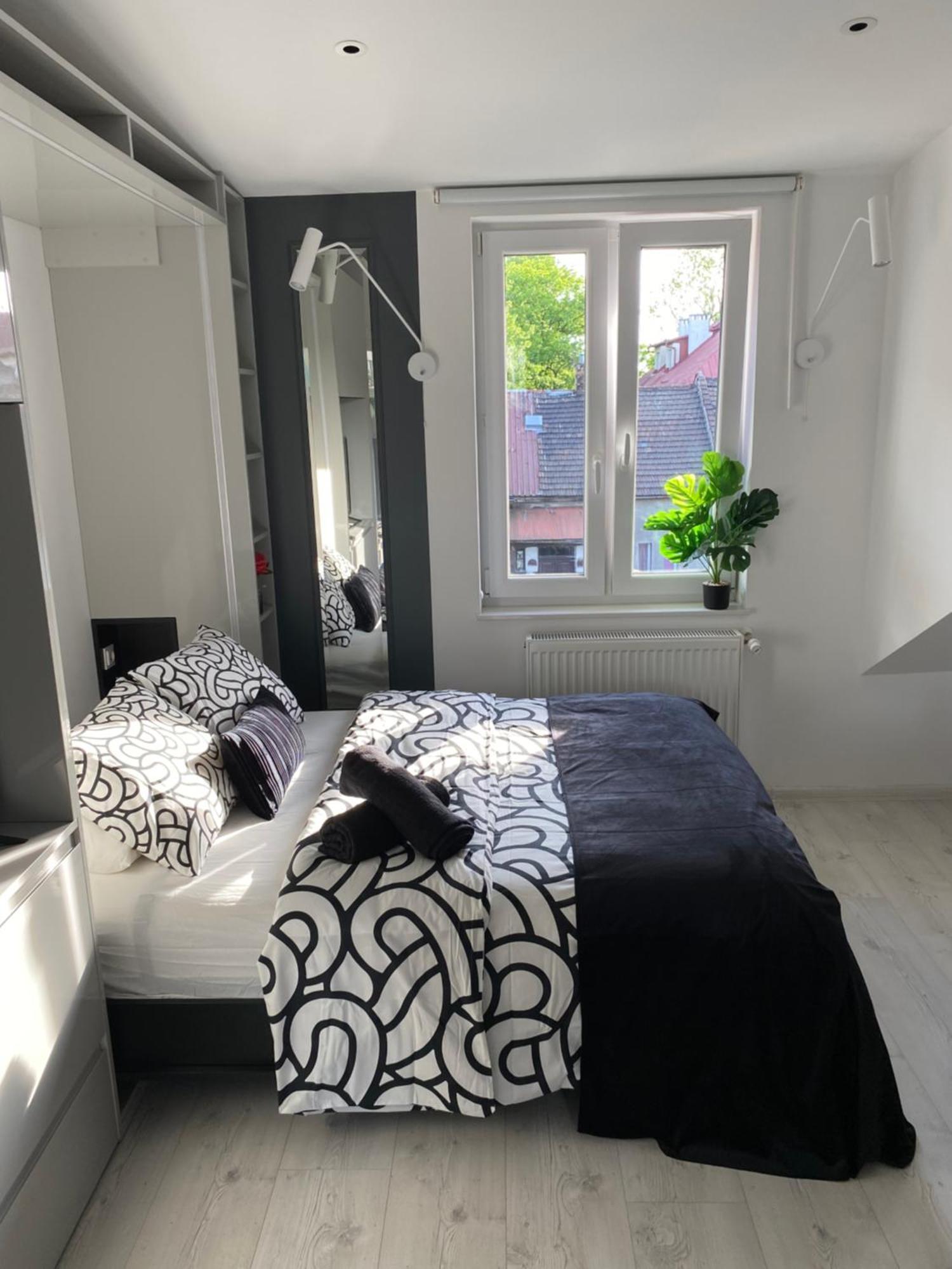 Lovers' Loft Apartment In Krakow - Orawska 7 Cracóvia Exterior foto