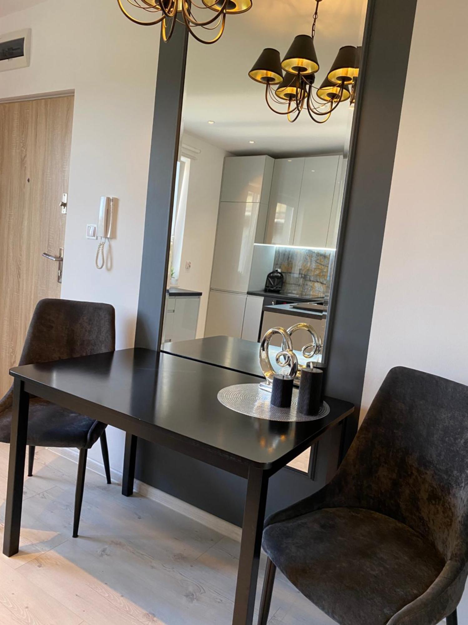 Lovers' Loft Apartment In Krakow - Orawska 7 Cracóvia Exterior foto
